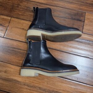 Everlane Black Leather Chelsea Boots